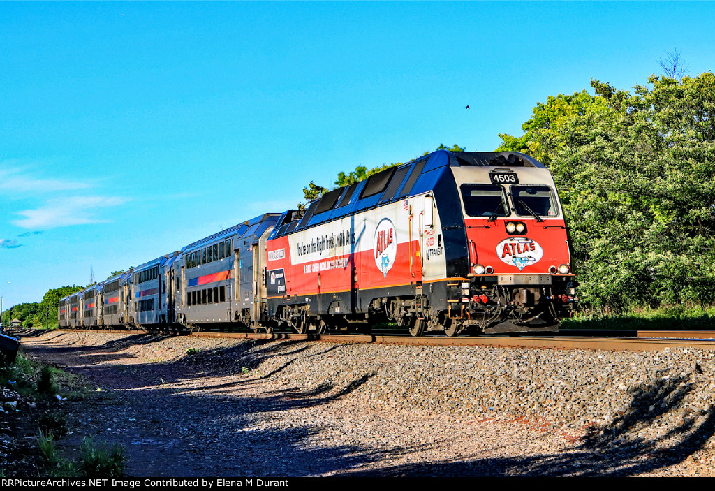 NJT 4503 on train 5533